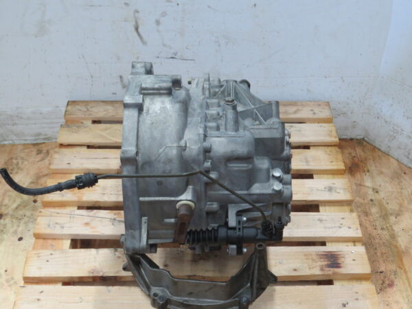 05-08 Mini Cooper Manual Transmission 6 Speed Supercharged - Image 8