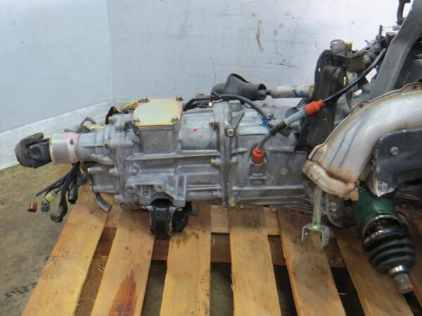 JDM SUBARU IMPREZA WRX STI VER II ENGINE AWD 5 SPEED MANUAL TRANSMISSION EJ20T ( TY752VB4AA ) - Image 9
