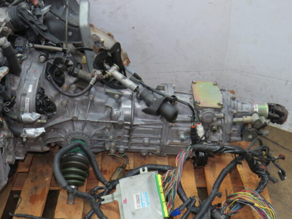 JDM SUBARU IMPREZA WRX STI VER II ENGINE AWD 5 SPEED MANUAL TRANSMISSION EJ20T ( TY752VB4AA ) - Image 5